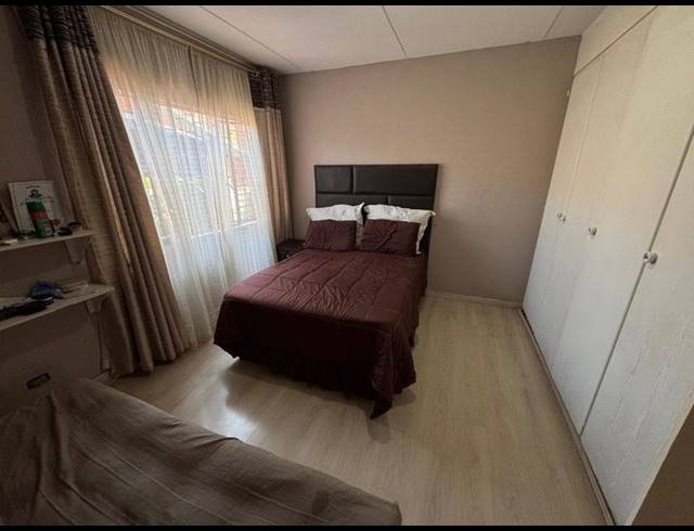 4 BEDROOM TOWNHOUSE FOR SALE IN TERENURE